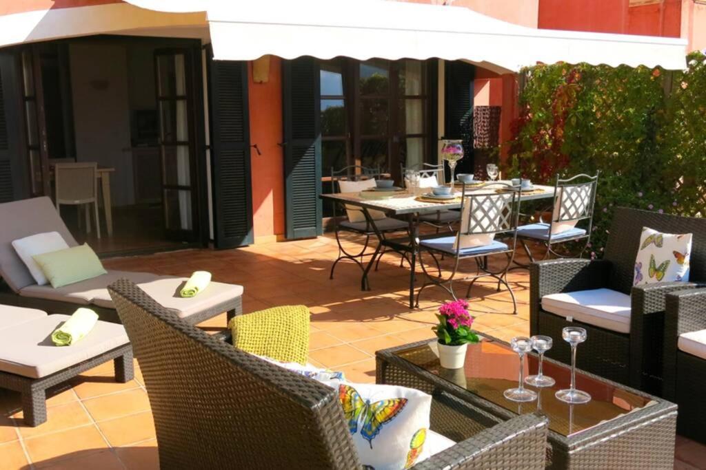 Apartamento en el Puerto de Sóller con gran terraza privada y vistas al mar. Piscina comunitaria. Localizado en un zona tranquila y muy soleada. Wifi gratis disponible. Parking. Exterior foto